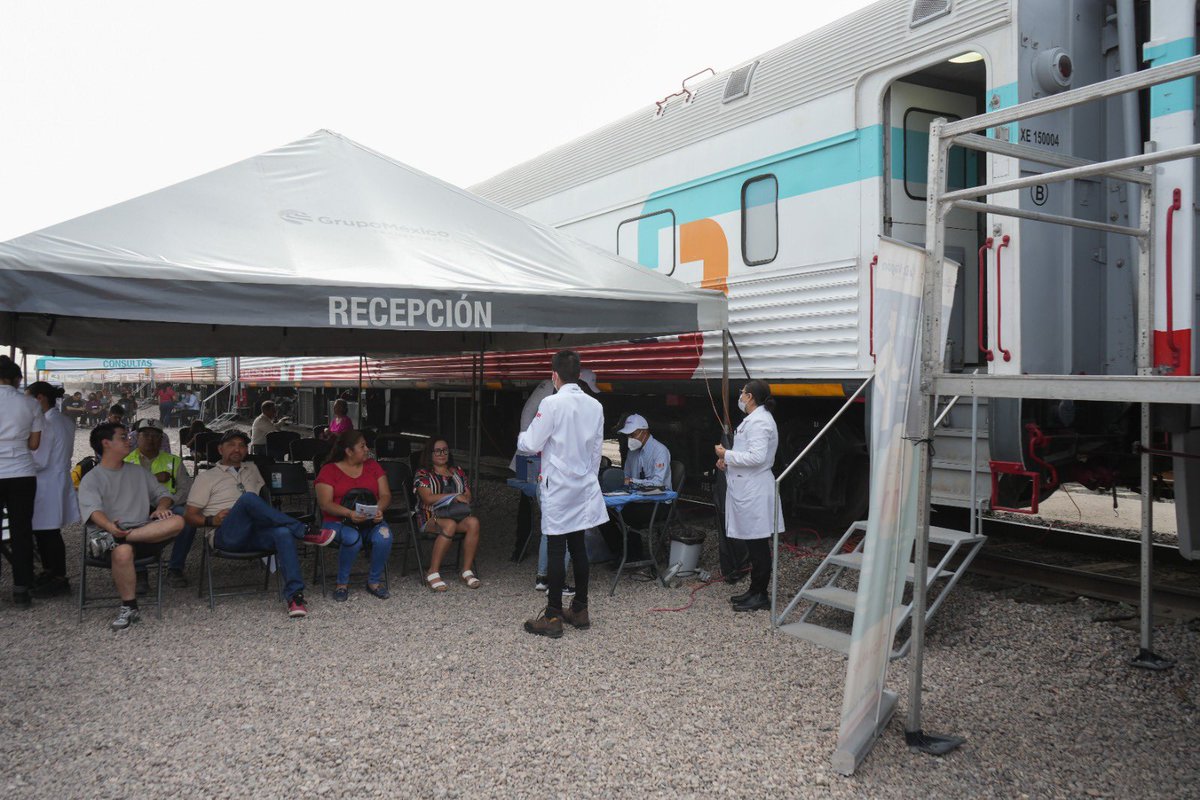 ssaludsonora's tweet photo. Así se vivió en la capital sonorense, el primer día de consultas en los 17 vagones del Dr. Vagón, el ‘Tren de la Salud’. 🩺🚊
Esta #Ruta87 es en beneficio a la salud de las y los sonorenses.
Próxima parada: Cananea, Sonora (del 26 al 28 de junio). 1/2
#SaludSonora. https://t.co/vAb89XXM4b