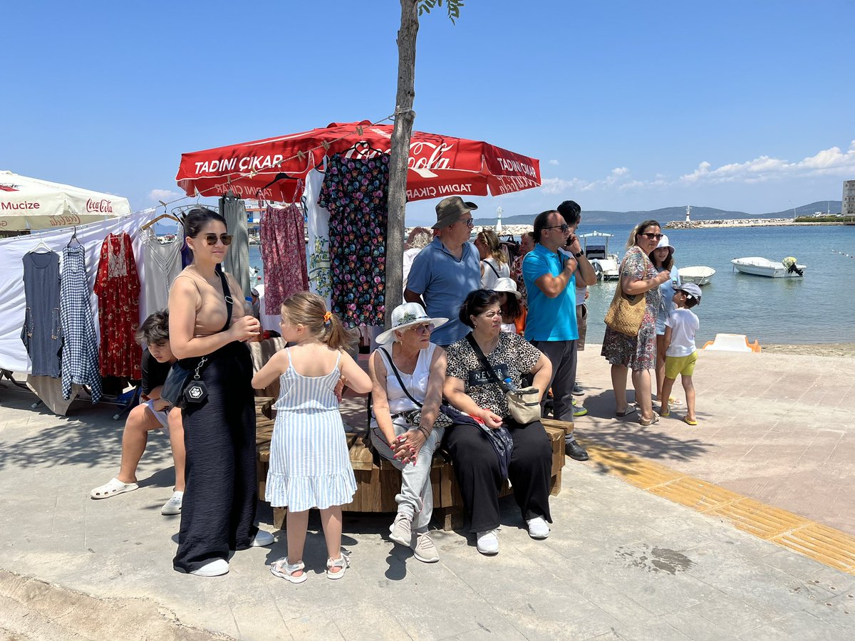 ilkaygirginerdg's tweet photo. ++Gücünü ve ilhamını 'bir çift mavi göz'den alan ülke ve Karaburun sevdalıları olarak, mavi bayraklı plajları artırmak için çalışmayı ve denizlerimizi korumayı sürdüreceğiz.
#Karaburun #Mordoğan #KocakumPlajı #MaviBayrak #TemizDeniz #TemizDünya #TÜRÇEV #FEEE
#FEE #BlueFlag https://t.co/BWprowZyhp