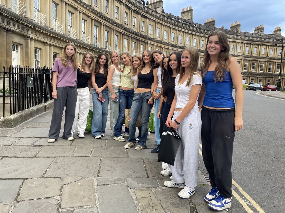WellyTennis's tweet photo. Day 1 of the U14 Tennis tour. Big thank you to ⁦@CheltColSport⁩ for this morning’s matches, and hosting lunch! The team are now in Bath looking forward to a great day training and playing at the Uni tomorrow. https://t.co/5aokoGFZya