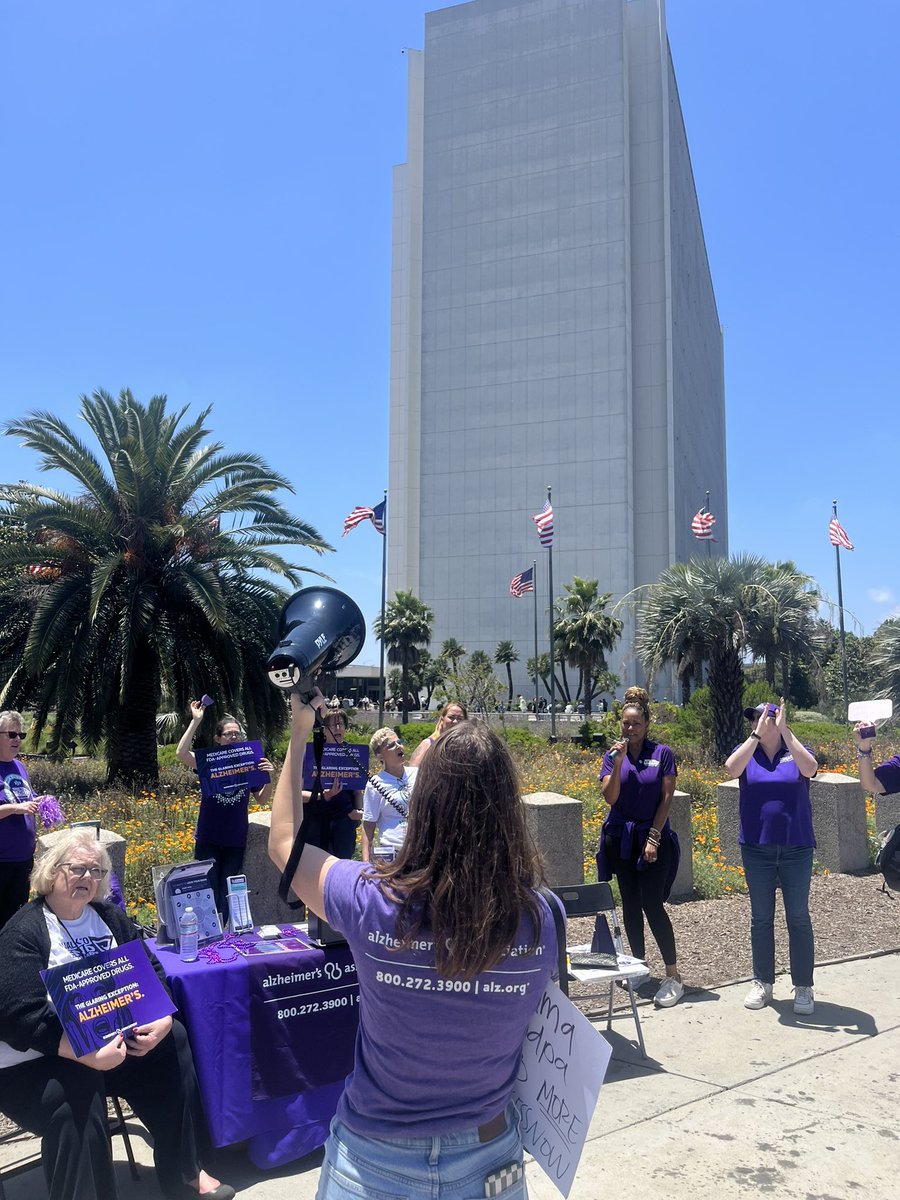 Today, dozens of #AlzAdvocates joined us for a Rally 4 Access at the Wilshire Federal Building to urge @CMSGov to STOP putting barriers to access for FDA-Approved Alzheimer’s treatment. We deserve #MoreTime and we need #AccessNow