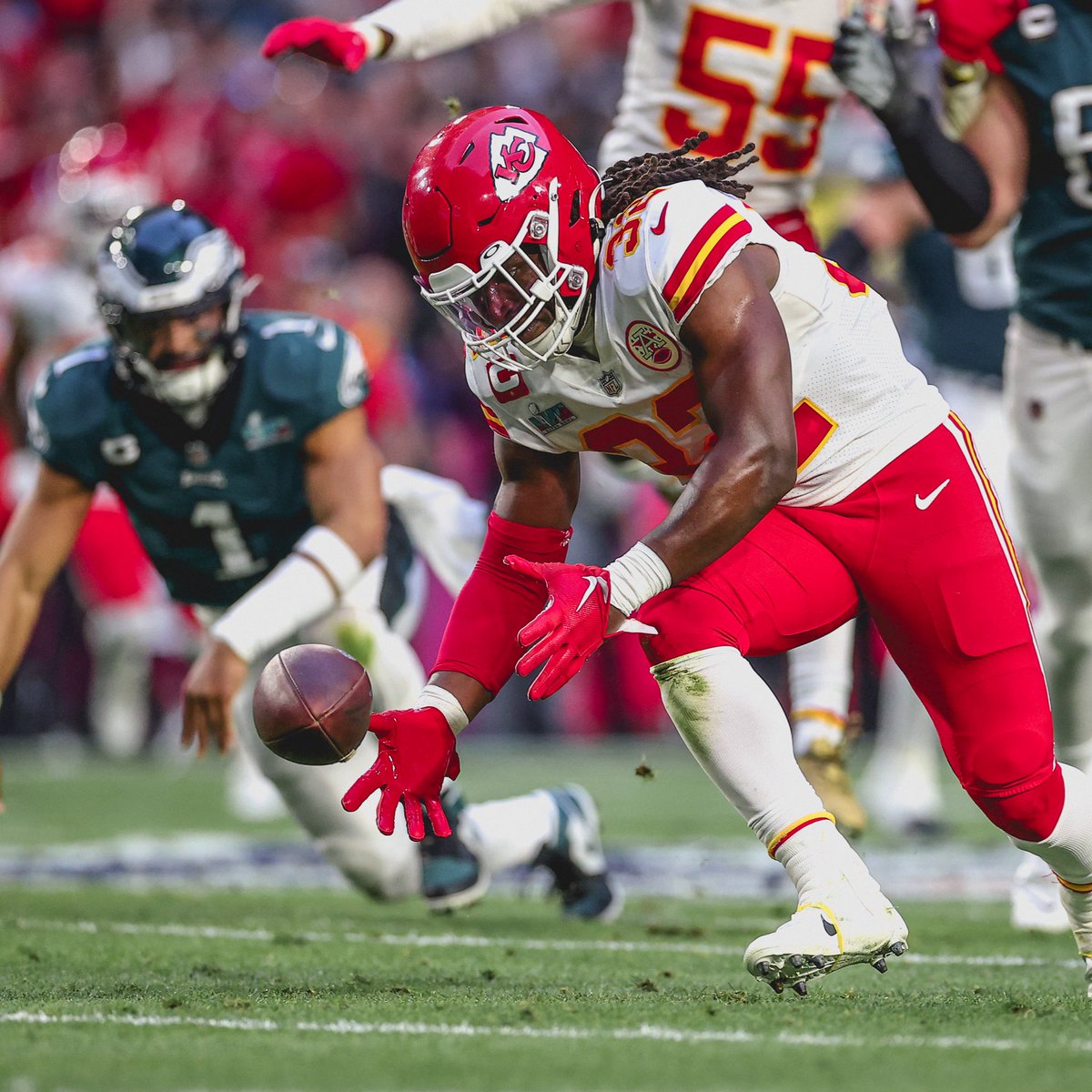 Chiefs's tweet photo. And to think @_nickbolton2 almost had a second one 🤯

#TouchdownTuesday https://t.co/CHEfLUCryx