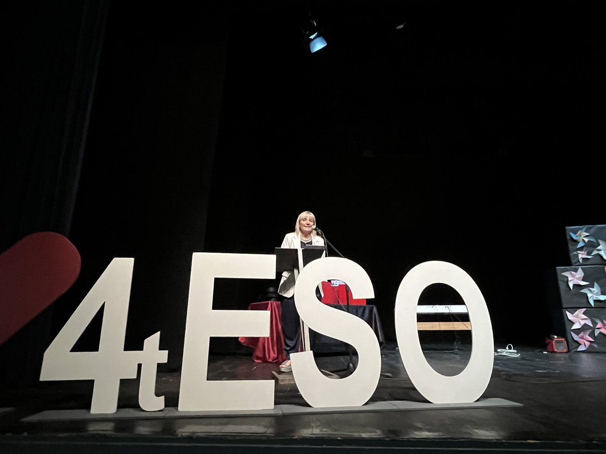 ⭐️Graduació 4t ESO 2019-2023 Vedruna Ripoll⭐️

Un acte emotiu que culmina una etapa important. Avui fan un pas més en aquest camí que els obre les portes cap a un futur més enllà de l'escola. 🤩

Orgullosos d'aquesta nova promoció #VedrunaRipoll
#graduacio4eso #intensament