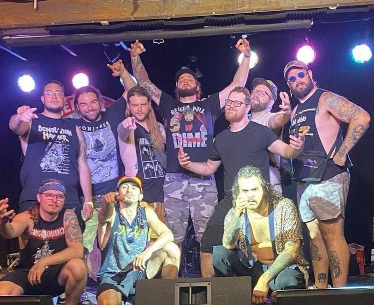 MAUL701's tweet photo. Times flies when you're on the East Coast. Big Thanks to our Brothers in @Tombstoner6 for sharing the road with us that last couple weeks. It always an honor sharing the stage with you boys. Can't wait for you fools to come see what a real pit looks like in ND.
Till then #Gahead https://t.co/hI8vLGInh3
