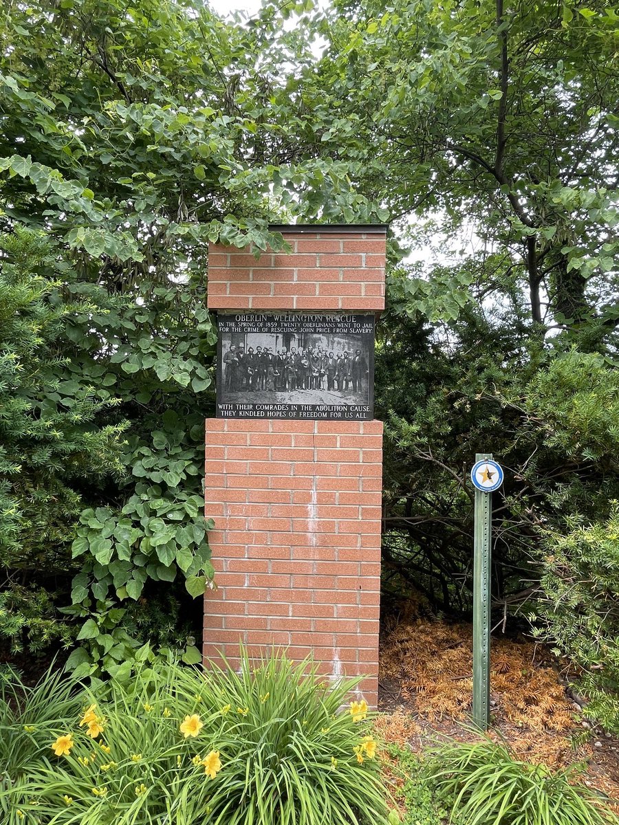 #OberlinWellingtonRescue Monument
Those involved in John Price's rescue were arrested on federal charges related to the Fugitive Slave Law. Those from Wellington were released, those from #Oberlin were detained for longer pending trial. #OhioHistory #UndergroundRailroad
