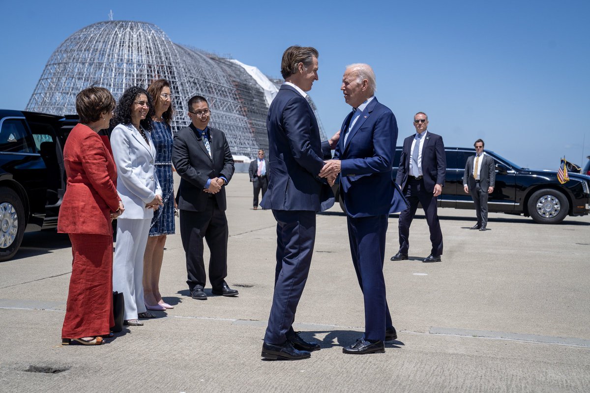 KevinKileyCA's tweet photo. Biden is in San Francisco. I'm sure Newsom will give him a full tour of the abandoned buildings, open drug use, rampant homelessness, and other charming features of his "model for the nation." https://t.co/bsuPJVL5hD