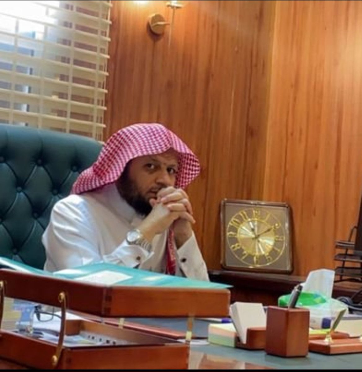 khadrame1's tweet image. أبارك لأخي وتاج رأسي محمد علي الحضرمي حصوله على درجة الدكتوراه من الجامعة الإسلامية بالمدينة المنورة-كلية الدعوة وأصول الدين ؛ أسأل الله العلي القدير أن تكون عونا له على طاعته ورفعة له في الدارين.