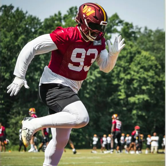 Washington Commanders (DT) Jonathan Allen