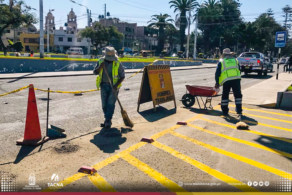 📷 #SeguridadVial 📷📷 | Municipalidad de Tacna mantiene en buen estado señalización horizontal

📷 Lea la nota completa aquí: goo.su/GLBBSE
