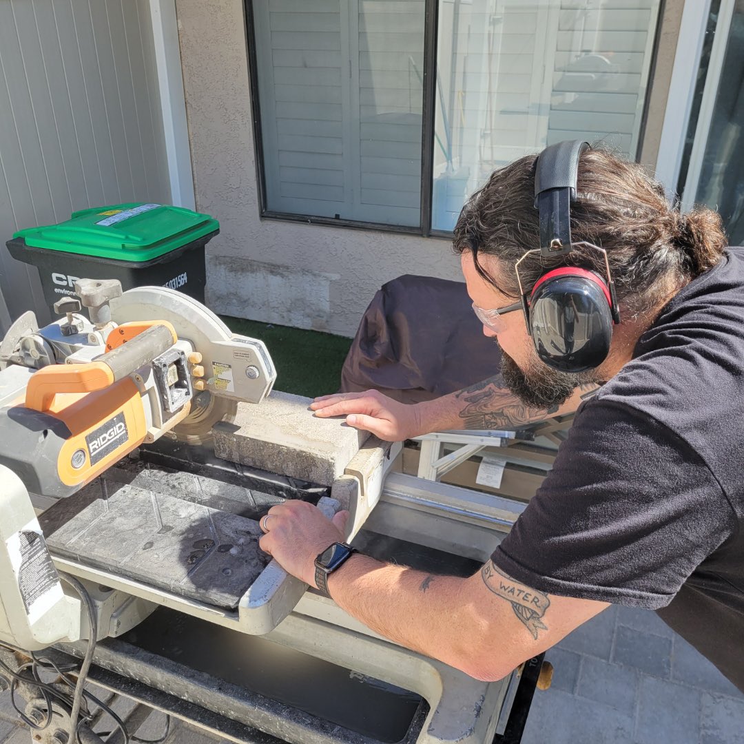 Dan van Voorhis tweet media