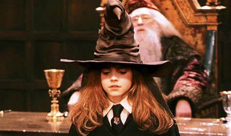 LittleMariachi2's tweet image. Quote tweet with your favorite performance by a hat in film. 📽️ 

I always wished we saw more of The Sorting Hat in the Harry Potter films.