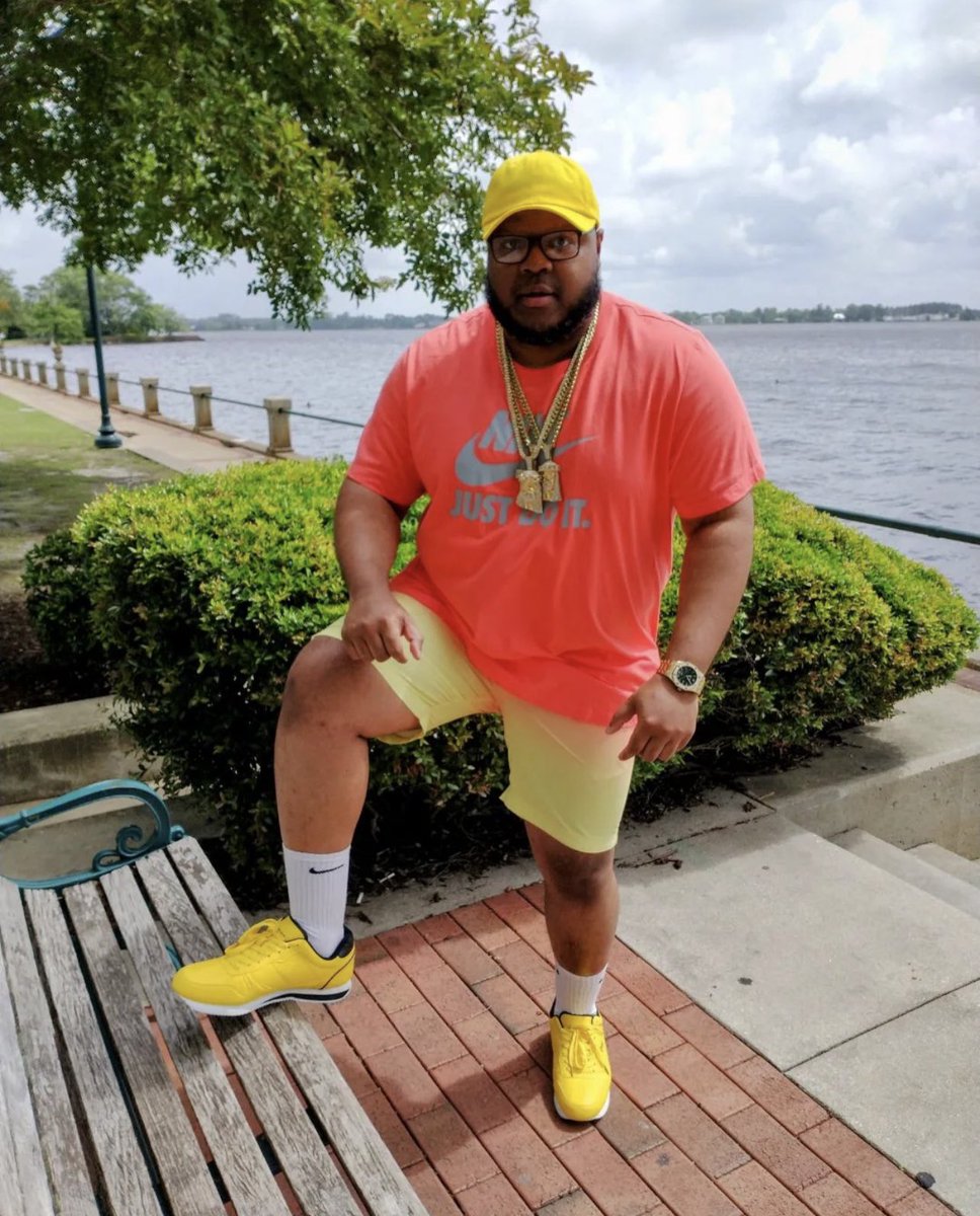 WordsFromWine's tweet photo. Listen I was just gonna watch this from the sideline until I seen homie IG

Somebody lock him up https://t.co/n0DMYbiAKi