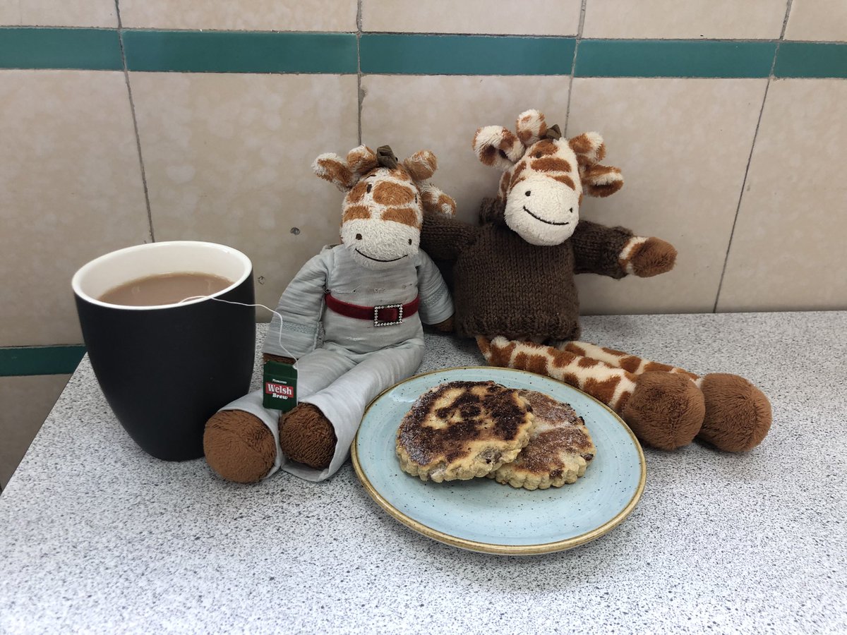 G_star_raffe's tweet photo. @geoffreyguitar We survived! Made it to the canteen for a nice cuppa and some sbwng. https://t.co/6GW0Z7uIxK