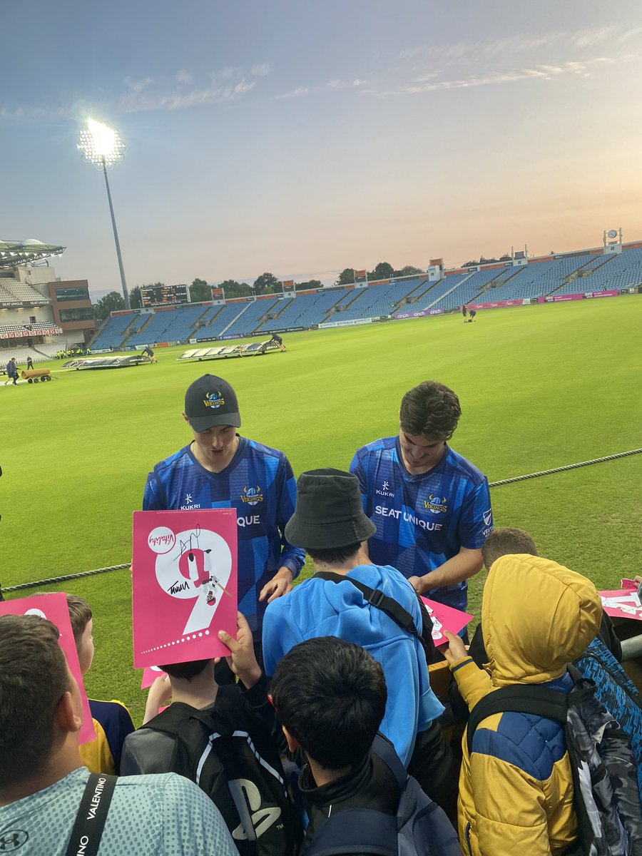 It’s autograph time! 🏏 #cricket #ambition #trips