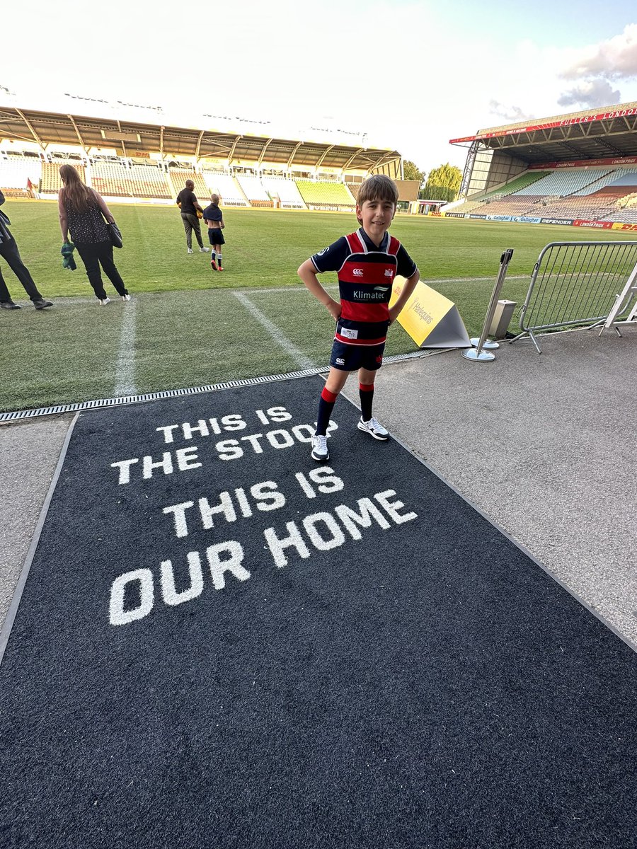 Leachy51's tweet photo. Someone enjoyed his evening at The Stoop.

Thank you @Harlequins &amp; @HarlequinsWomen https://t.co/kpLwNUbh01