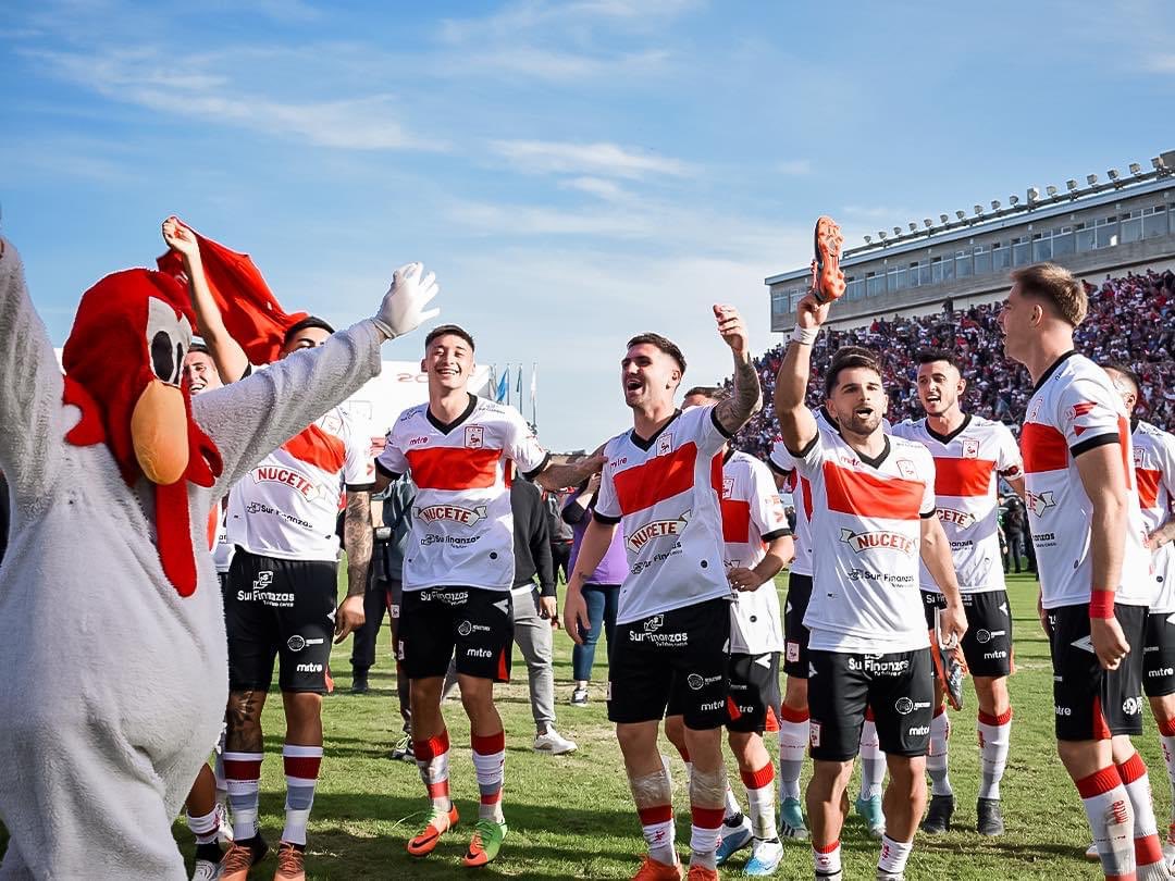 AscensoHundido tweet media