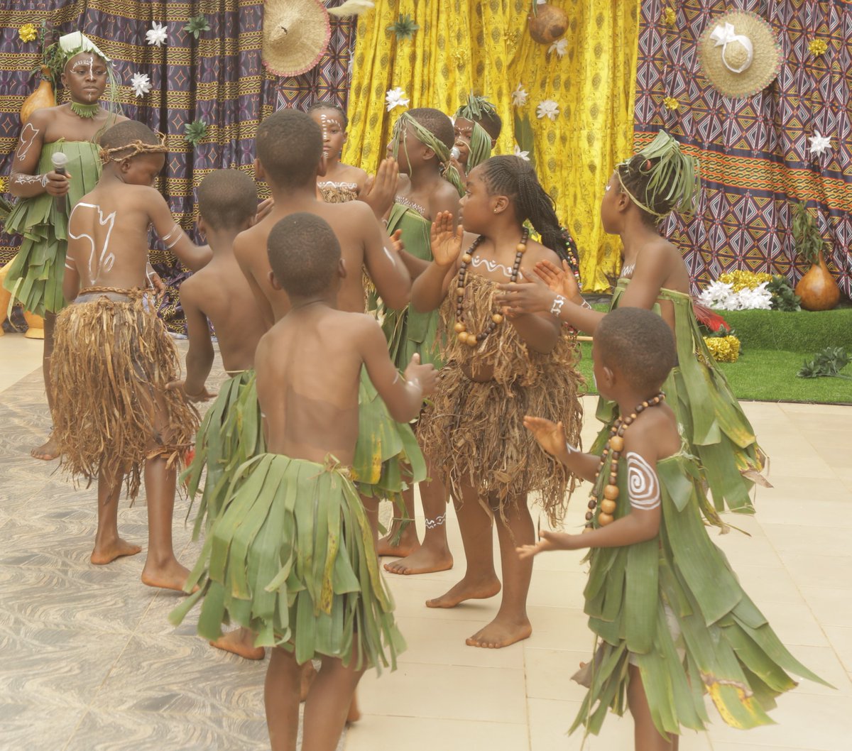 YouthDialogueP1's tweet photo. Making culture meaningful to young people is making it #attractive #creative #participatory! YouthFestac2023 was just that! Loading #YouthFestac2024
@Songwe @UEauCameroun @unicefcameroon @PlanCameroon @UKinCameroon @USEmbYaounde @CanadaCameroon @P_VanDamme_EU https://t.co/i7ate7IpSR