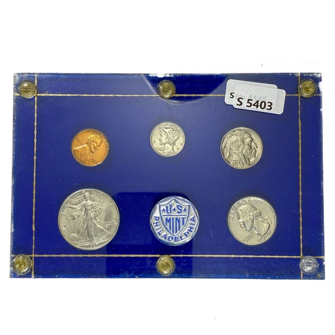 iCollector's tweet image. Join the bidding frenzy at the June 22nd-25th Houston Mogul Coin Auction by Gold Standard Auctions! Don't miss this chance to own a piece of Texas history!🪙

📅 June 22-25, 2023
🔗 bit.ly/4465WMk

#CoinAuction #BidNow #OnlineAuction #Collector #Numismatic #Gold #Silver