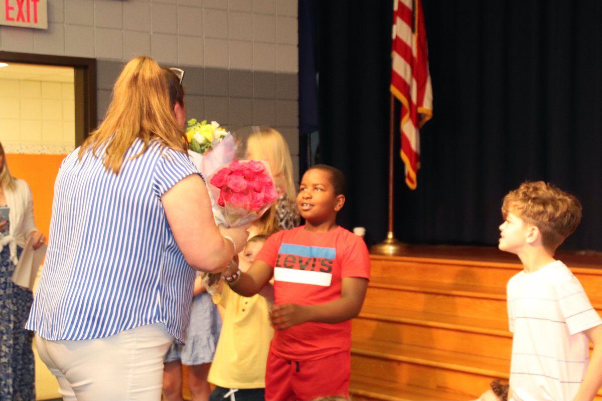 The Plank South Eagles bid a fond farewell to Principal Hendrickson with gifts and song. <a href="/planksouthptsa/">Plank South PTSA</a> <a href="/planksouthpe/">PlankSouthPE</a>