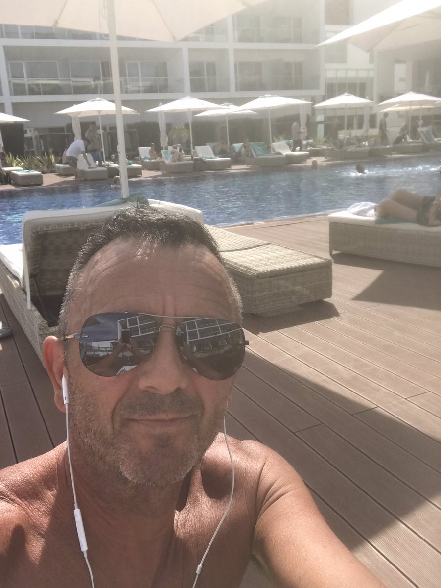 Oh.. my… when you’re round a Portuguese pool listening to the whole @sparksofficial back catalogue a few mojitos in…..