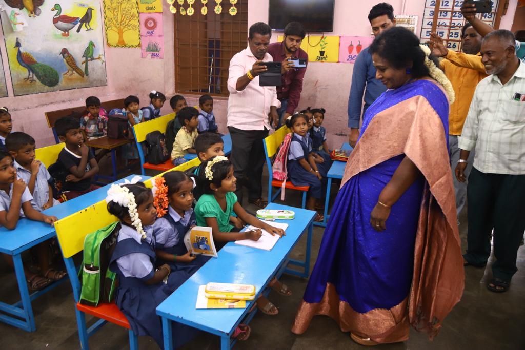 LGov_Puducherry's tweet image. Instructed the education department officials that Each school will improve setup for &apos;Digital classes&apos; for online education.(5/5)
#EducationForAll
#SmartClass