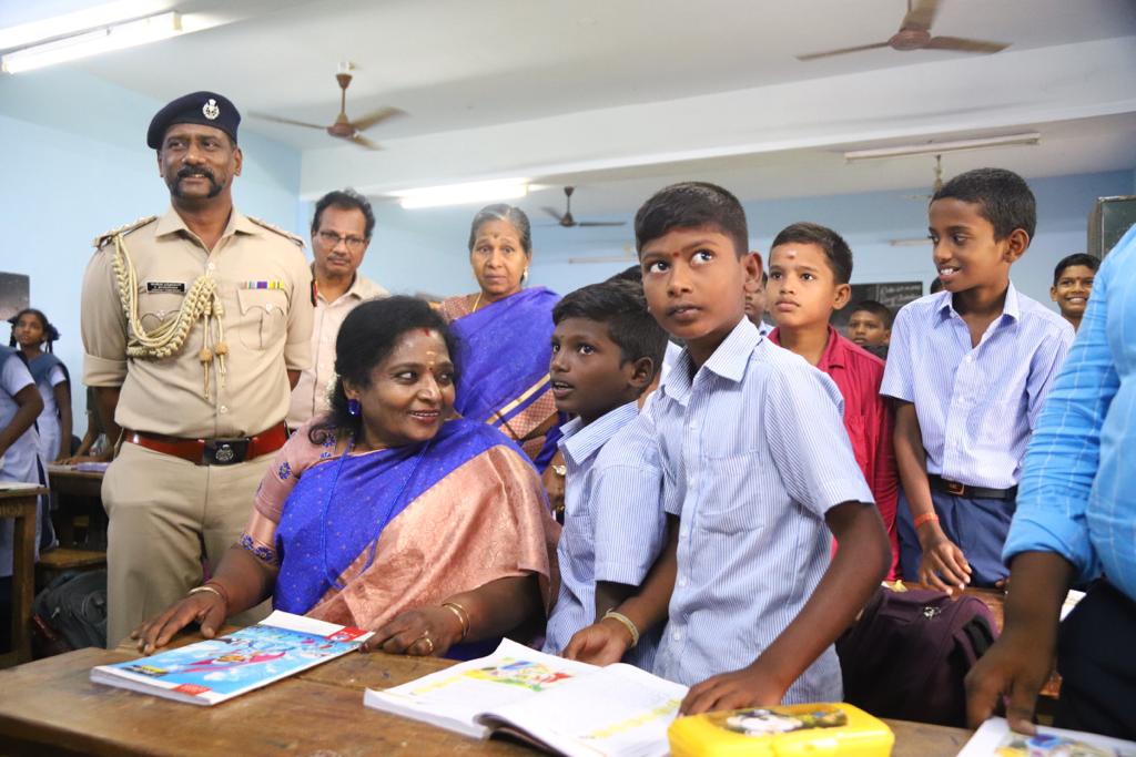 LGov_Puducherry's tweet image. Instructed the education department officials that Each school will improve setup for &apos;Digital classes&apos; for online education.(5/5)
#EducationForAll
#SmartClass