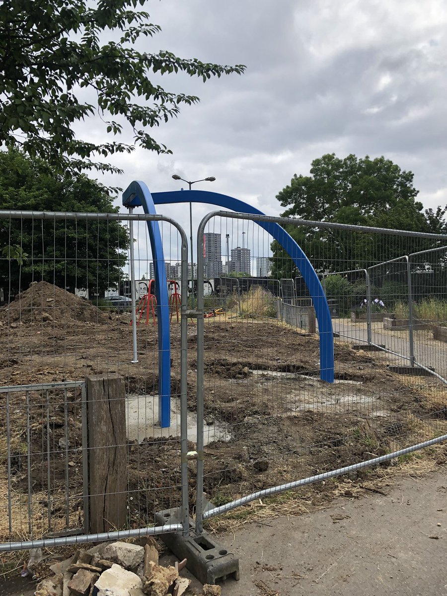 Very exciting to see days 1&2 of Bramshill Open Space playground refurb. Remarkable progress! @Brent_Council Parks Team @MiliKPatel @mattkelcher @JumboChan #harlesden & #kensalgreen #NW10 #greenspace #investment