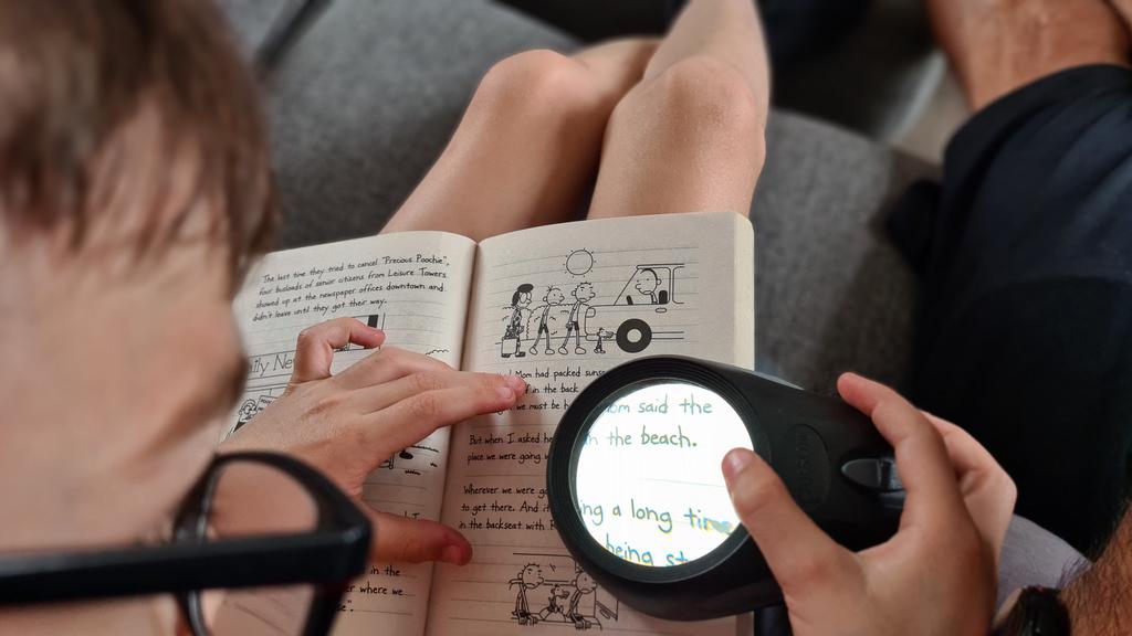 Ellis making full use of his low vision aid. 
#NystagmusAwarenessDay 
<a href="/NystagmusUK/">Nystagmus Network</a> <a href="/CarsonOptical/">Carson</a>