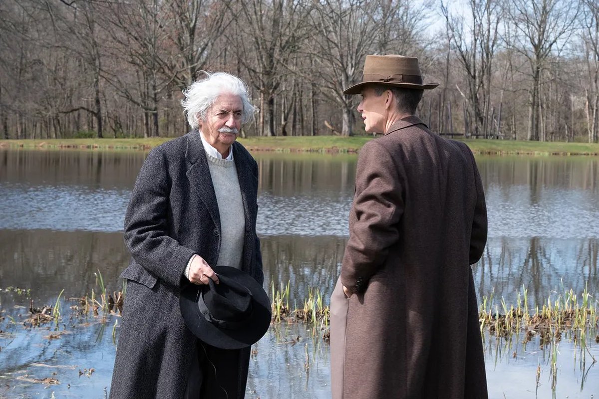 RT @NolanAnalyst: New still of Tom Conti as Albert Einstein and Cillian Murphy as J. Robert Oppenheimer https://t.co/O3tQvz3i29