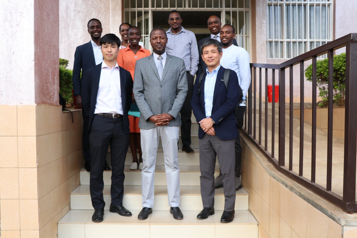 This afternoon, DG <a href="/AimableGahigi/">Aimable Gahigi</a> and Senior Management of <a href="/MeteoRwanda/">MeteoRwanda</a> received a delegation from Japan International Cooperation Agency accompanied by officials from <a href="/RwandaSpace/">Rwanda Space Agency</a>. Discussions focused on how these institutions can jointly enhance the science of space in #Rwanda.