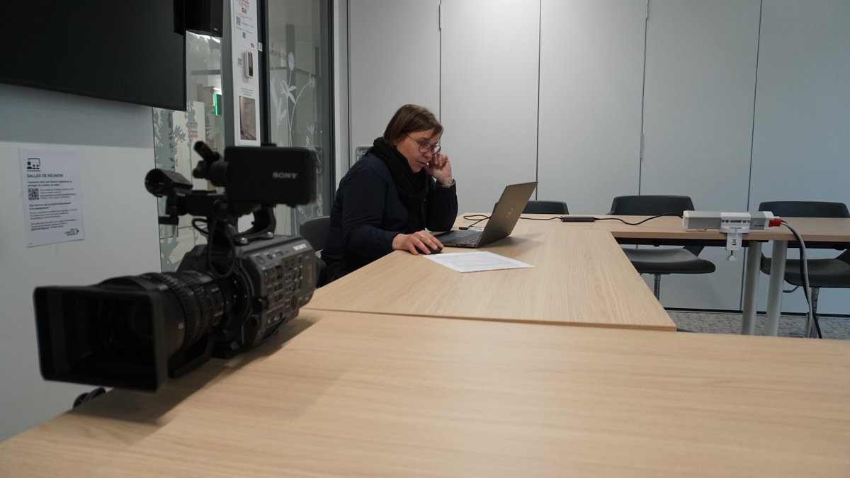 En avant-première, découvrez quelques images de notre équipe Deya Prod à Paris 📸 pour le tournage d'une étude de cas sur la digitalisation du siège Rail Logistics Europe.
Restez à l'écoute pour en savoir plus sur notre réalisation !

#Deya #casestudy #collaboration #DeyaProd #AV