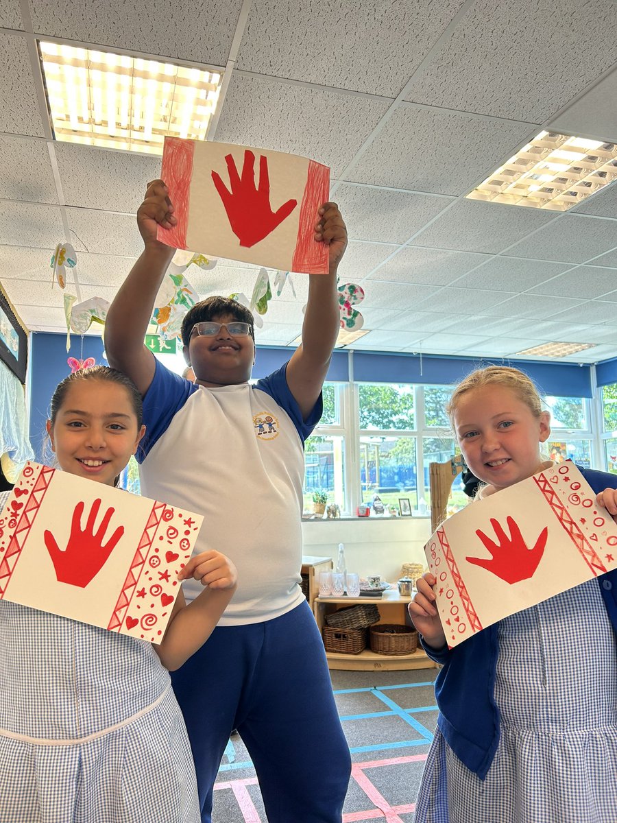 AlderclassEYFS2's tweet photo. We also got busy making our own Canadian decorative flag 🇨🇦 
Parents, I wonder if the children can tell you any facts they have learnt? 💭 https://t.co/d58rJINVhL