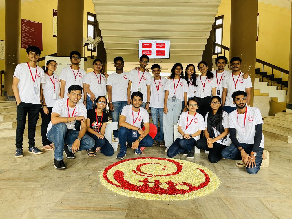 DebianIndia's tweet photo. Some photos from recently concluded DebUtsav Kochi.
Thanks to @fossmec team for organizing the event and Abraham Raji for helping with it.
#debian #debianindia #debutsav #kochi https://t.co/xh1GIbglzl
