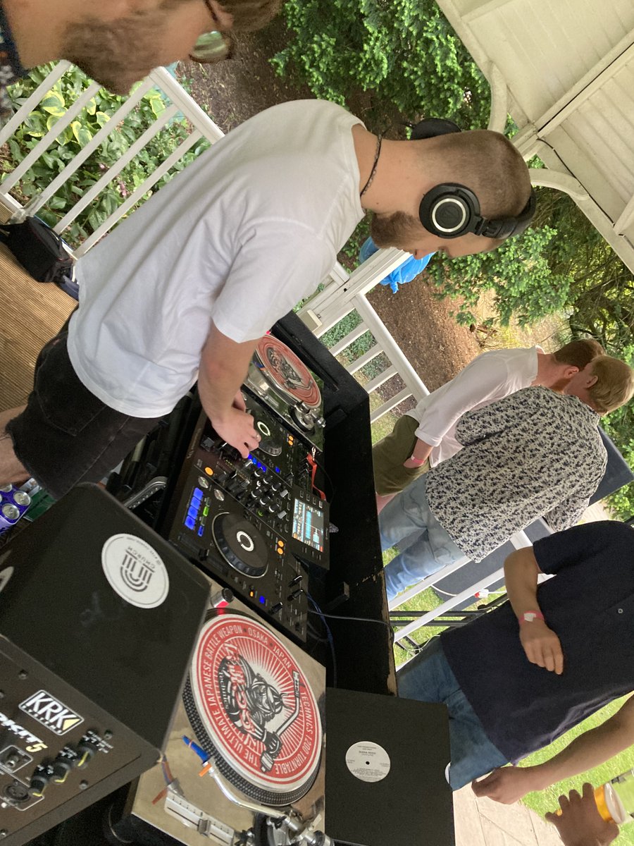 AcmeAudioVisual's tweet image. A Fantastic Start to the Groove Garden Events!...A wonderful mellow vibe. Everyone had a great time chilling and dancing in the sunshine! Can't wait for the next one!