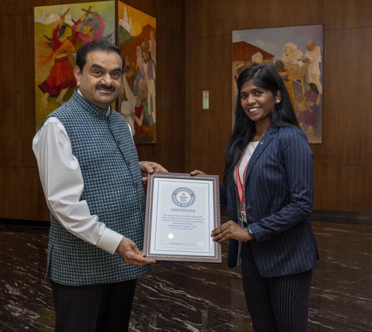 gautam_adani's tweet image. Our ancient traditions are gateways to holistic wellbeing. As we celebrate our spiritual and cultural legacy, on this #YogaDay, we are proud of our employee Smita Kumari&apos;s #GuinnessWorldRecord that honours the timelessness of yoga.