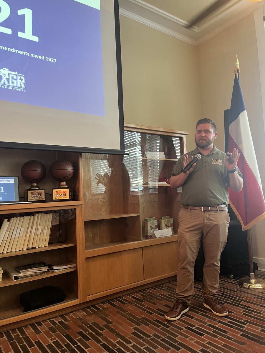 Thank you to @McNuttForTexas from @TXGunRights  for speaking at our meeting last night!