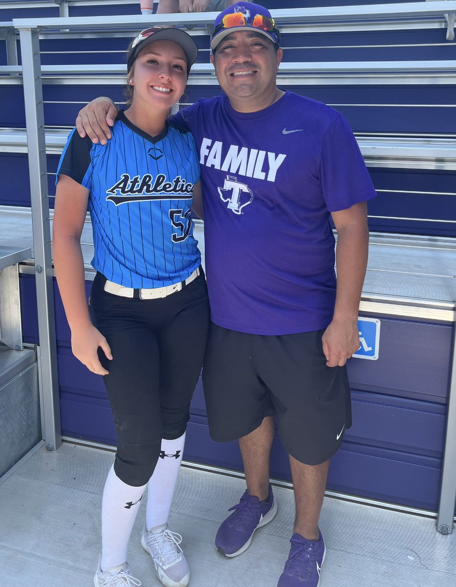 Bella Martin tweet media