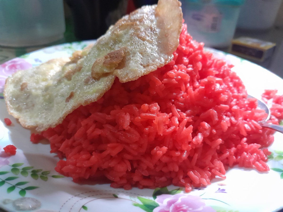 bosire_001's tweet photo. Ficheni hii @amerix asione...🤣hapa nilisahau step jamo ya Ombachi.
#Newchef in town. Acha sasa ningoje tumbo ifanye mambo yake. https://t.co/5EmLcmwBhe