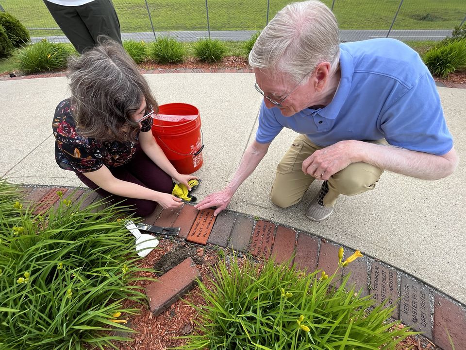 AVMuseumofNH's tweet photo. Fri, June 16 saw the installation of a memorial brick in honor of Richard Sears, father of long-time docent Ken Sears. Both father and son served as U.S. Navy pilots. If you'd like to dedicate a brick to the memory of a loved one, please contact Leah Dearborn at (603) 669-4877. https://t.co/rzbZmqlBRw