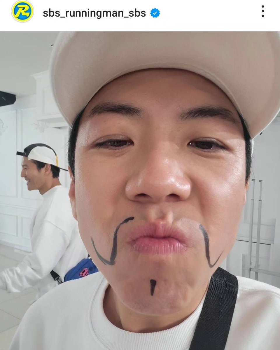 chainsawlator's tweet photo. #하하 #양세찬 #지석진 #유재석 #송지효 #전소민 #김종국
#haha #梁世燦 #池錫辰 #劉在錫 #宋智孝 #全昭旻 #金鐘國 https://t.co/38R4OUjsuj
