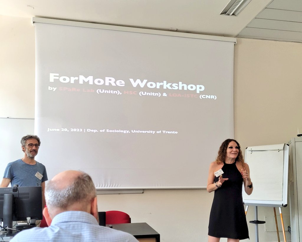 Dr. Hannah Pelikan💙💛 tweet media