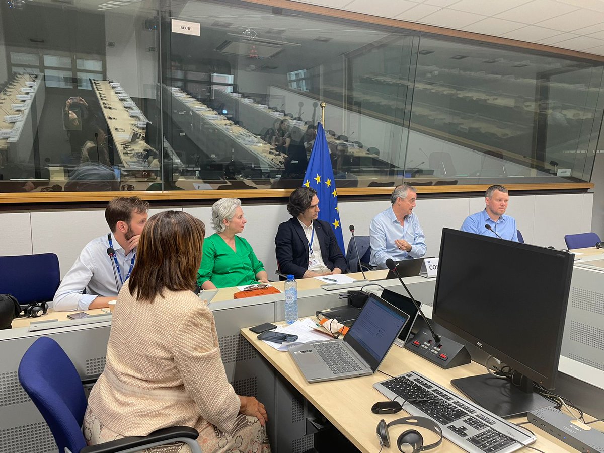Eurochile_'s tweet photo. El grupo #EBO Américas se reunieron con Gerardo Herrera de #DGGROW y Félix Fernandez - Shaw de #INTPA. Se conversó sobre las prioridades para la región en el marco de materias primas y los diversos tratados que se están generando.
#Networking #Business #Oportunidad https://t.co/zjlb1cvi8g