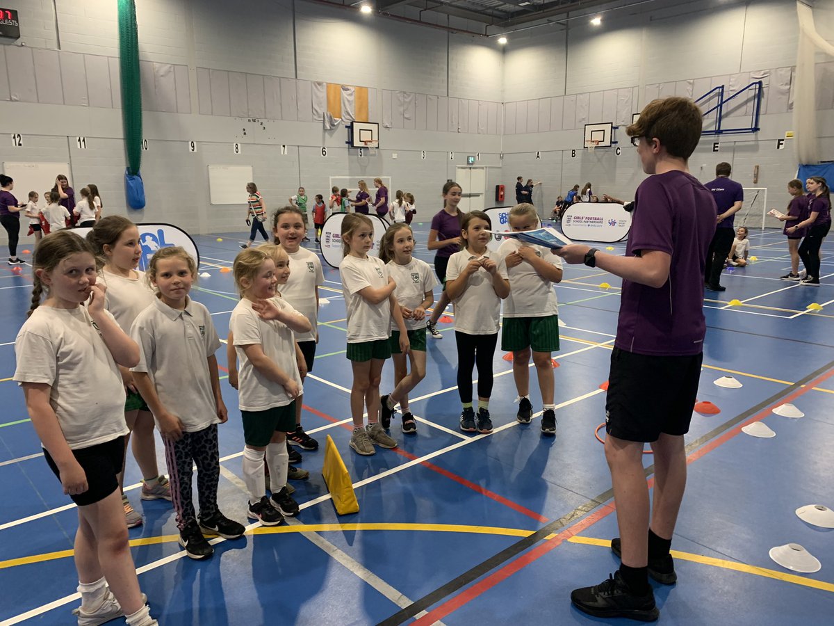 ValeRoyalSSP's tweet photo. What a superb afternoon celebrating the Disney inspired #ShootingStars work with an amazing group of girls &amp; brill leaders inspiring imaginative and active play - thank you @WinsfordAcademy 🙌💪🥳 #LetGirlsPlay
#NationalSchoolSportWeek @YouthSportTrust @Lionesses @BarclaysFooty https://t.co/jHquyF7Go6