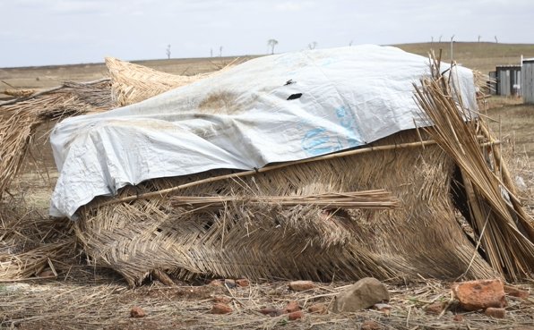 MedhaneGidey's tweet photo. Today is world refugee day. #Tigray  Refugees in #Sudan are Suffering at very moment because of heavy rain.
Humanitarian aid organizations are no longer serving the refugees due to the war in #Sudan.The refugees are left alone with out any significant assistance.
#TigrayGenocide https://t.co/kb2GKYr0dK