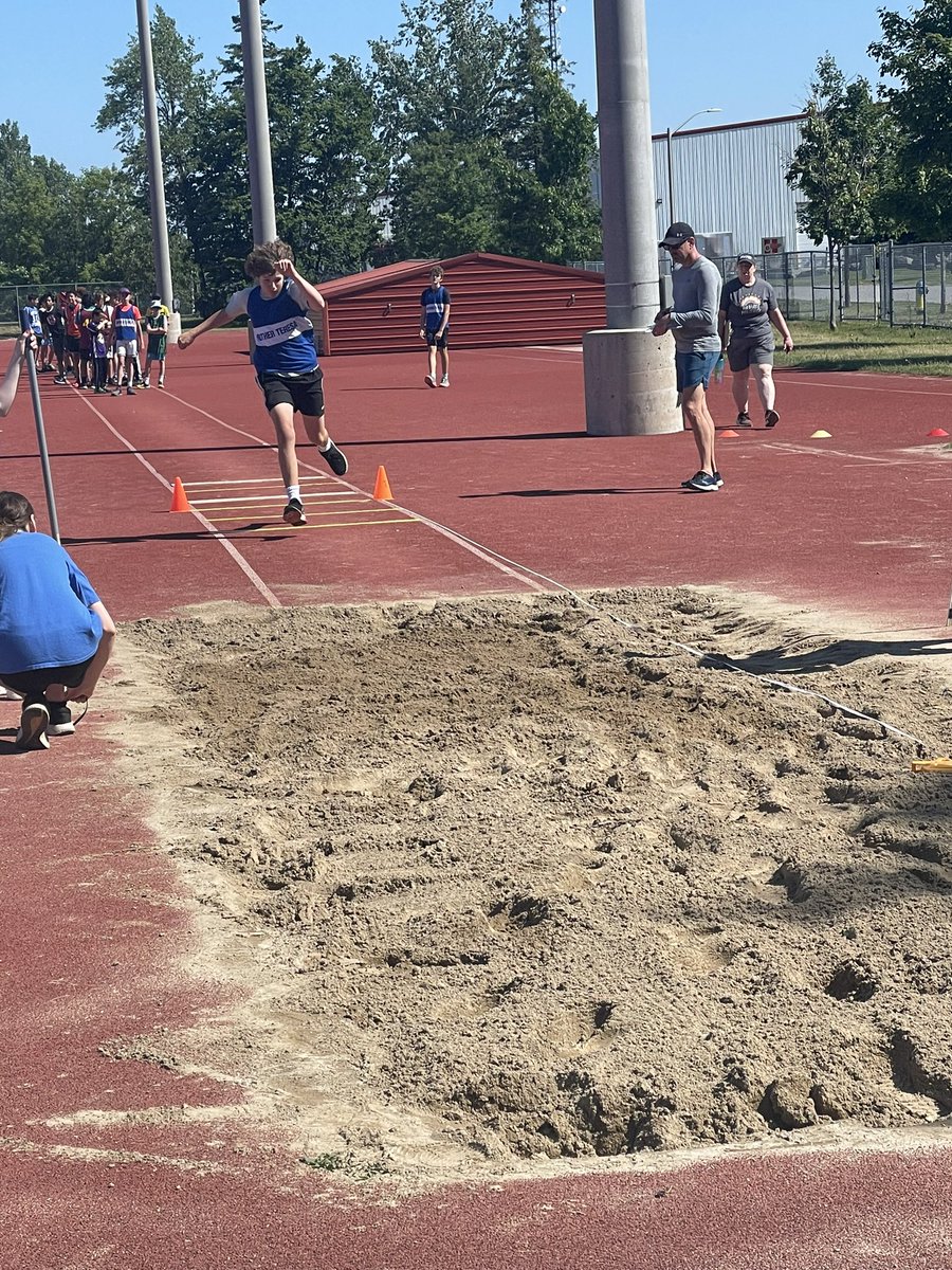 ALCDSB East Athletics tweet media