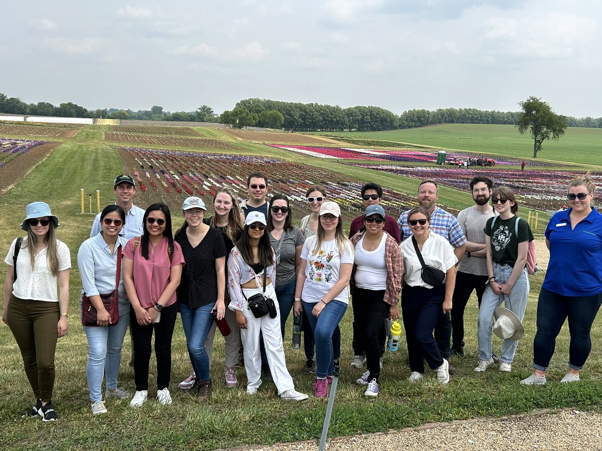 APS Grad Club tweet media