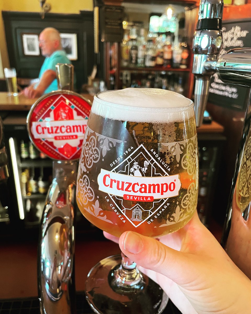 PrinceAlbertTW2's tweet photo. Have a taste of Spain with our new Spanish lager, Cruzcampo: light and bittersweet 🇪🇸🍺 #cruzcampo #lager #pubs #twickenham https://t.co/aHNau4BfEb
