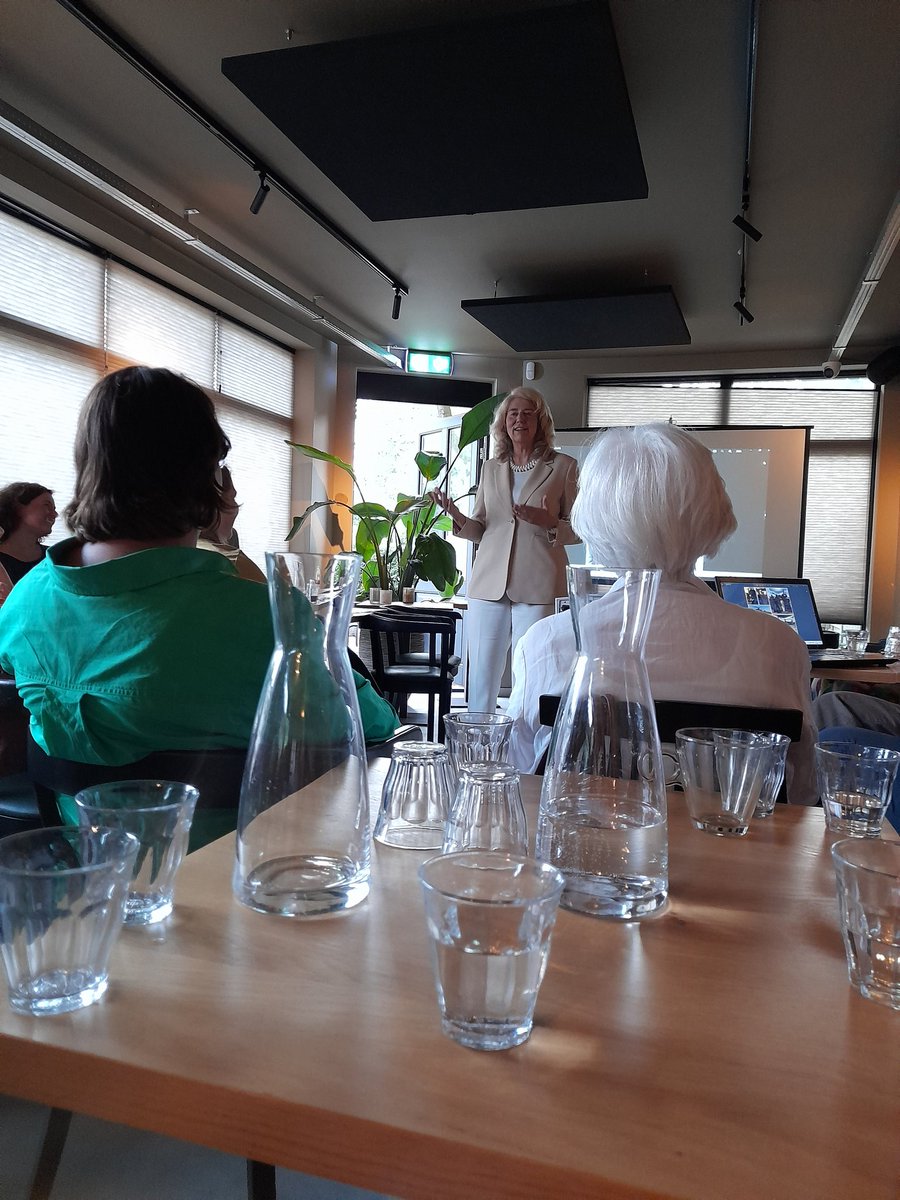 SoroptimistClubUH tweet media