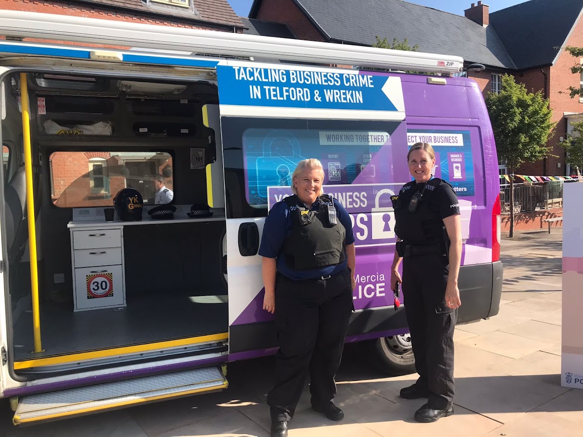 Dawley and Malinslee Safer Neighbourhood Team will be holding a police surgery in Croppings Park tomorrow (21 June) between 5pm-6pm. Please pop along with any concerns, questions or information relating to last weekends incident https://t.co/ldCtf7kJZy