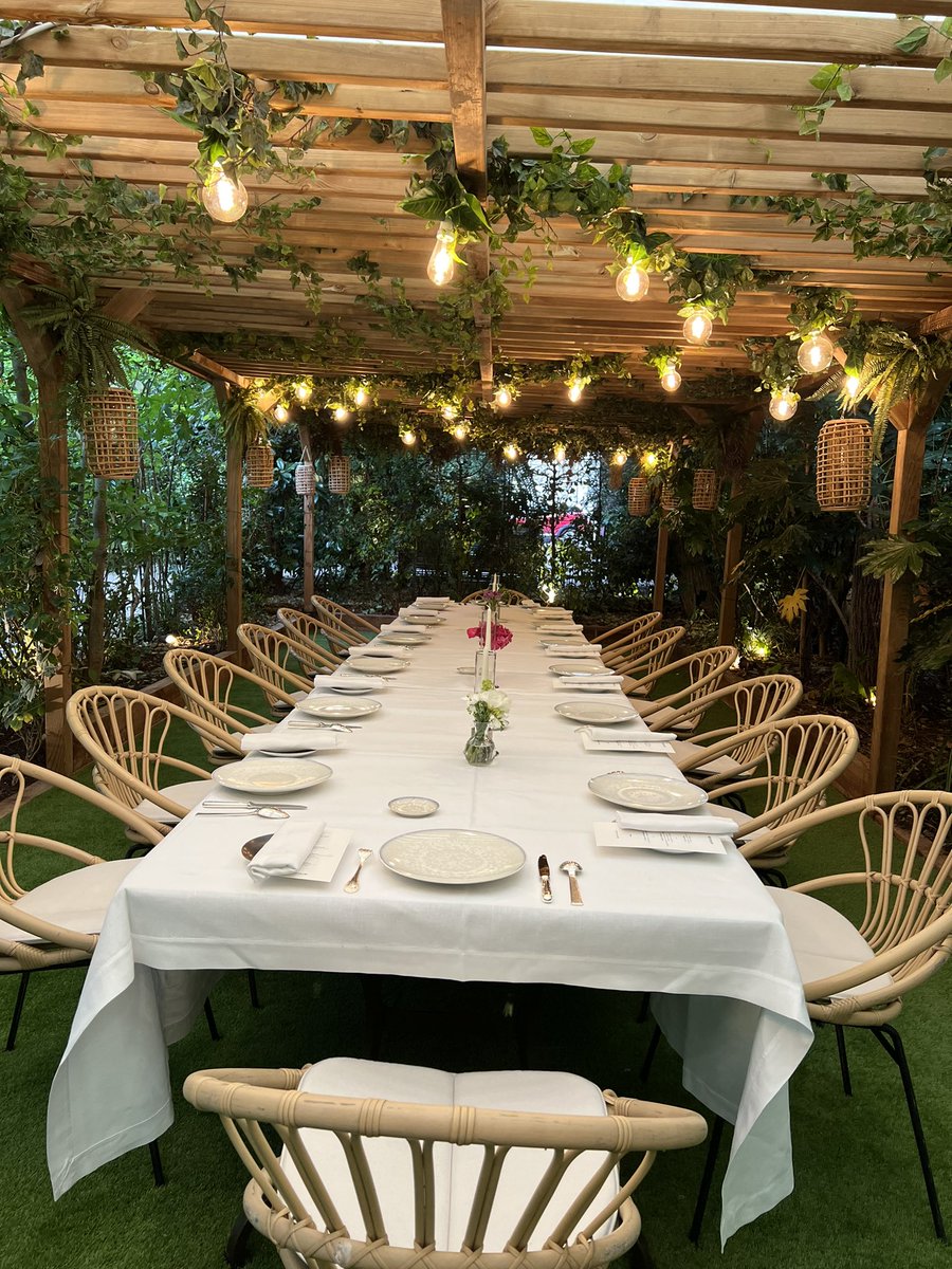 Work in progress ! 
#Ilovemyjob <a href="/ApiciusRte/">Restaurante Apicius</a>