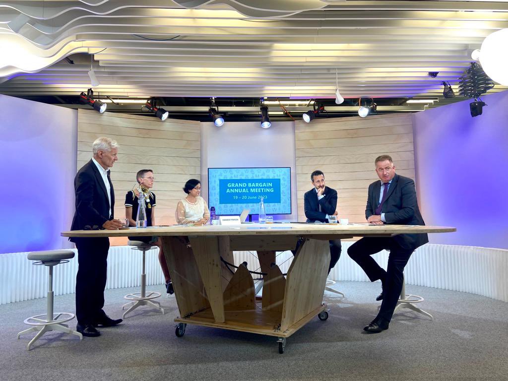 Today in the #GrandBargain, #KingdomNL, <a href="/ICRC/">ICRC</a> and <a href="/InterActionOrg/">InterAction</a> presented the Risk Sharing Framework. 

Sharing risks means:
🔸more quality funding to affected people 
🔸empowerment of local organisations.